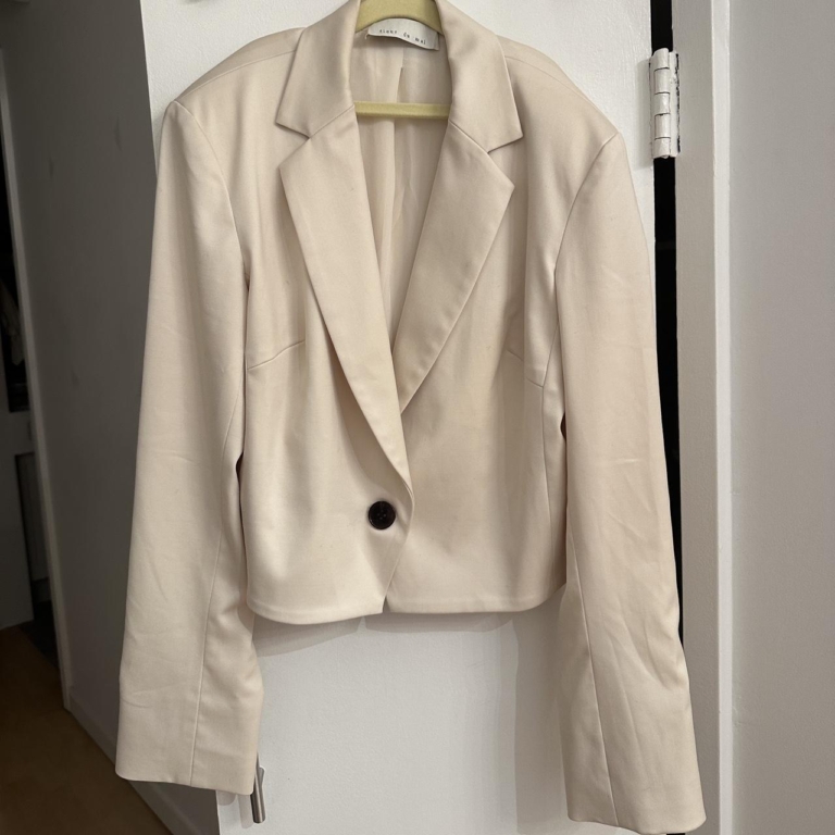 Beige Cropped Blazer