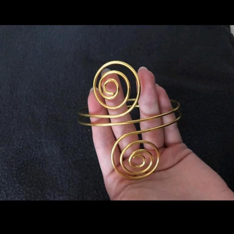 Golden Spiral Pattern Bangle Armlet