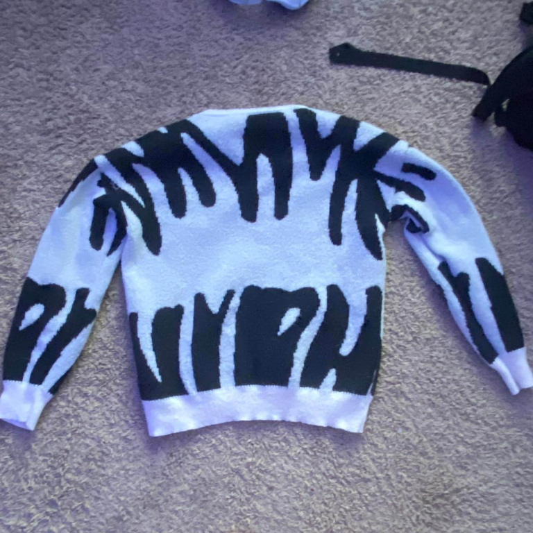 Patterned Sweatshirt