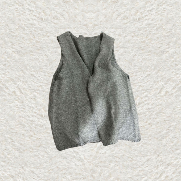 Simple Sleeveless Knit Top with Tie Detail