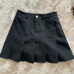 BLACK PLEATED MINI WITH POCKETS