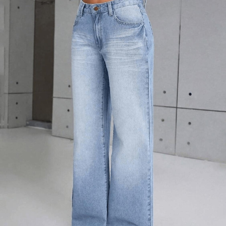 Light Wash Low waist baggy jeans