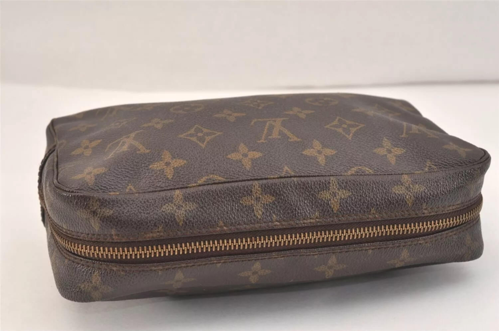 Louis Vuitton Monogram Trousse Toilette 23 Clutch Hand Bag