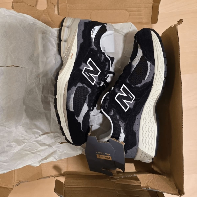 Size 5.5 - New Balance 2002R Protection Pack - Black Grey