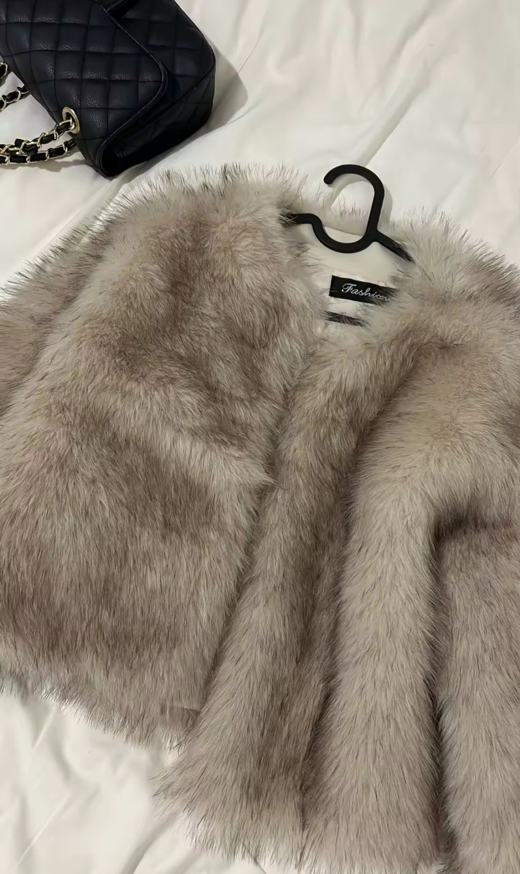 Light brown fur faux coat - Image 3