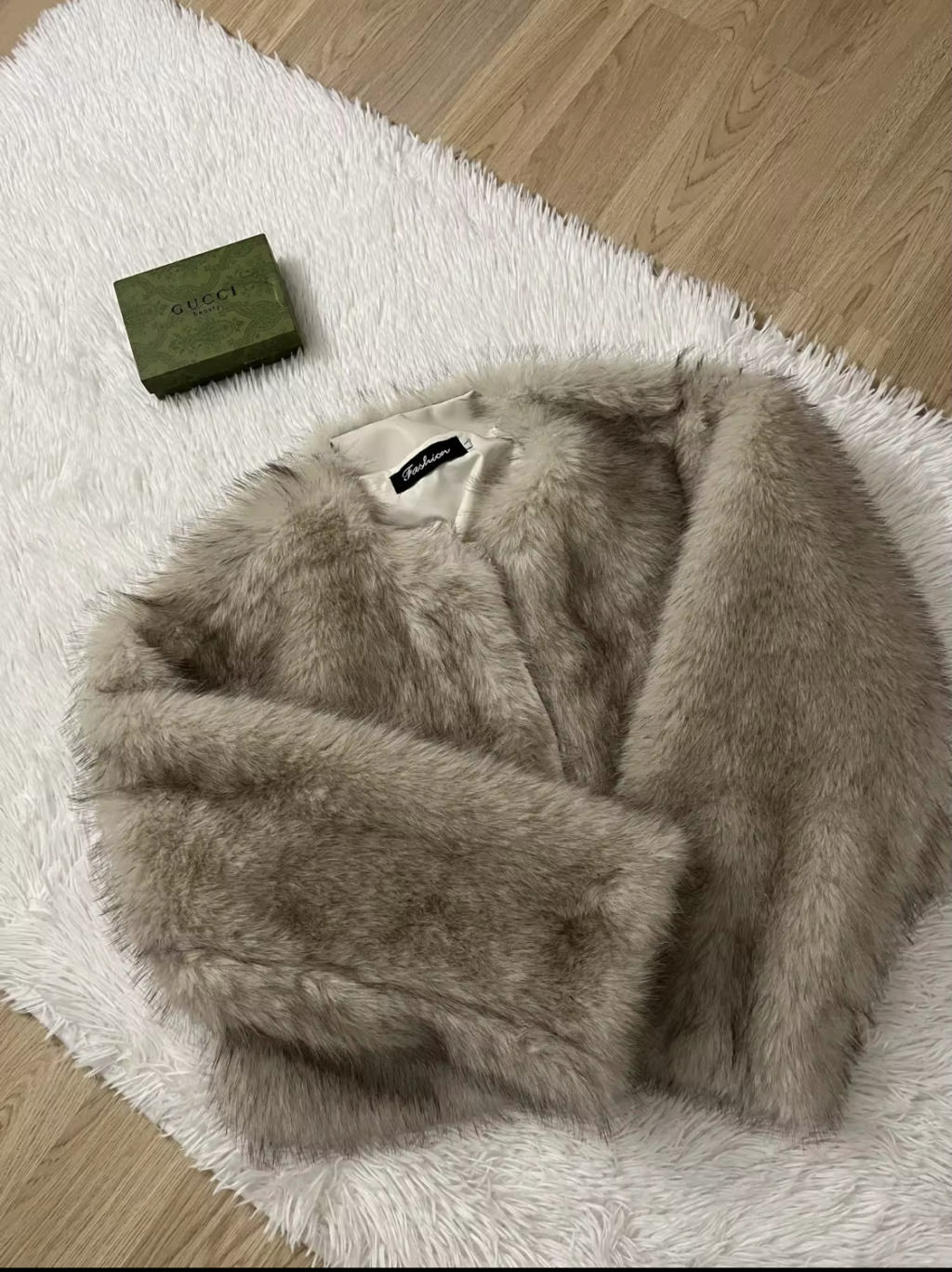 Light brown fur faux coat - Image 2