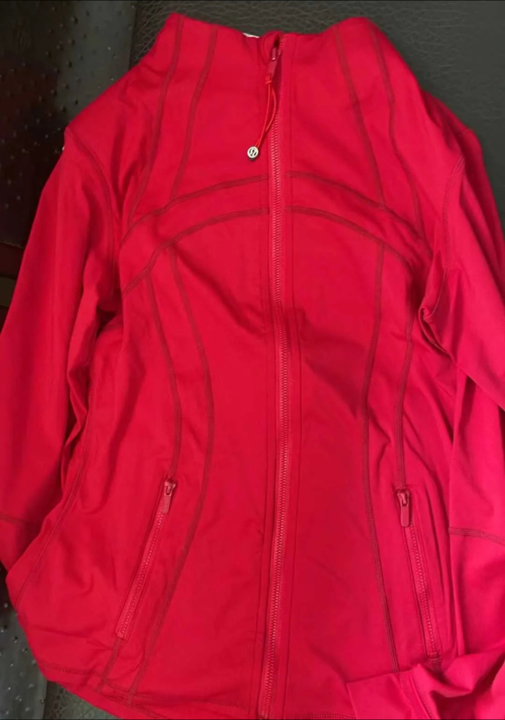 Womans Lululemon tracksuit (jacket) - Image 6