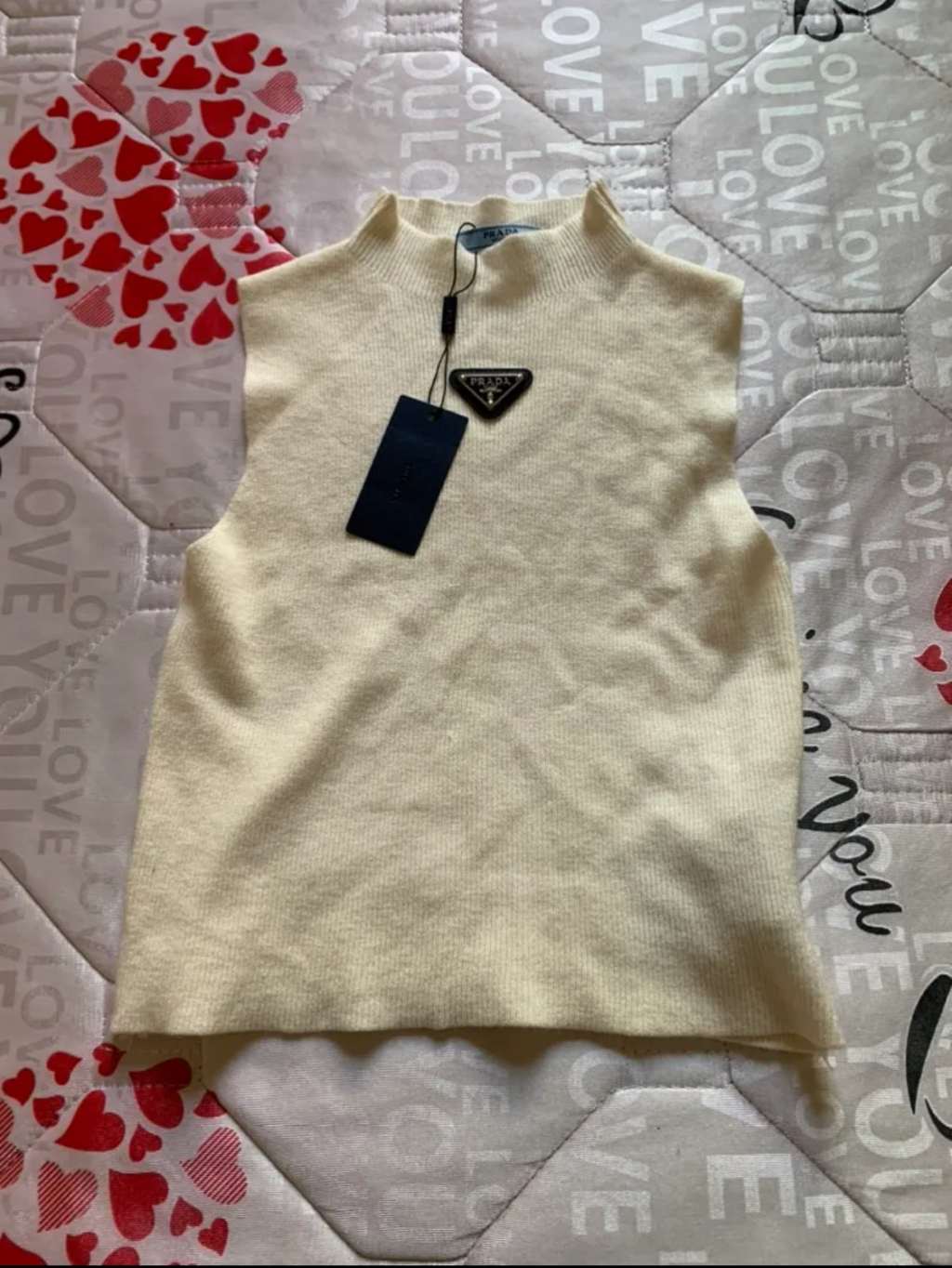 PRADA woman’s sleeveless sweater